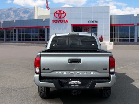 Used 2023 Toyota Tacoma SR5 w/ Technology Package AWD/4WD image 4