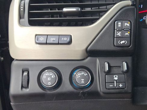 Used 2020 GMC Yukon XL Denali w/ Denali Ultimate Package image 33