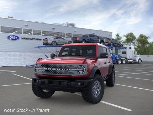 New 2025 Ford Bronco Badlands image 2