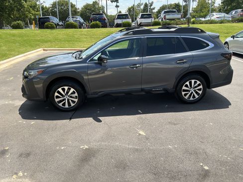 Used 2024 Subaru Outback Premium AWD/4WD image 7