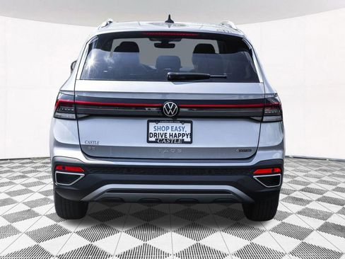 New 2025 Volkswagen Taos SE image 12