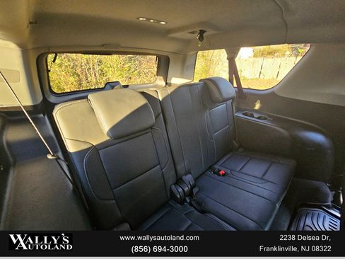Used 2019 Chevrolet Suburban Premier image 21