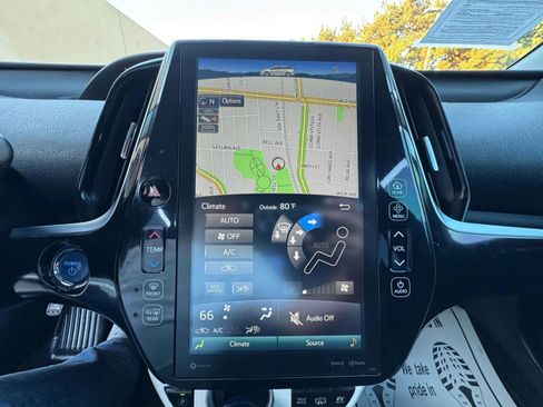 Used 2018 Toyota Prius Prime Premium FWD image 29