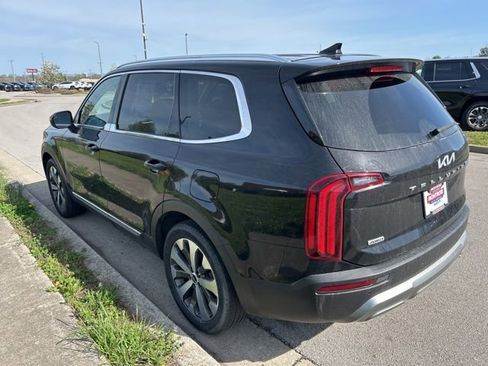 Used 2022 Kia Telluride EX w/ EX Premium Package image 4