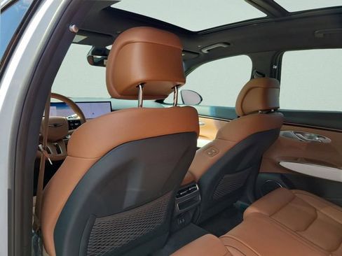 New 2026 Genesis GV70 2.5T Advanced image 33