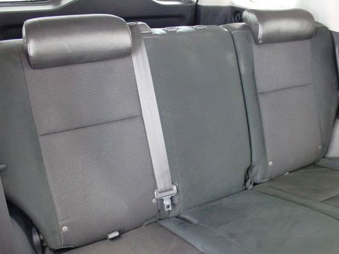 Used 2008 Toyota FJ Cruiser 2WD image 41