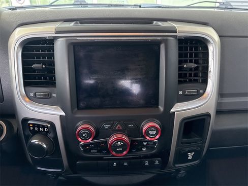 Used 2019 RAM 1500 Big Horn image 17