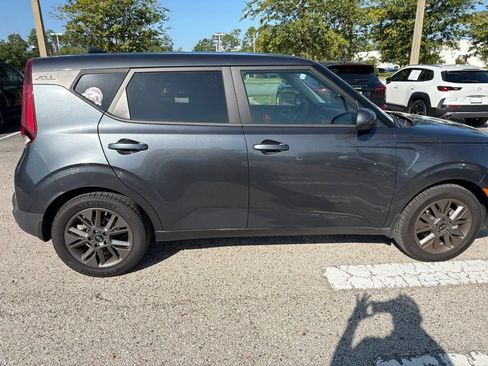 Used 2021 Kia Soul S FWD image 24
