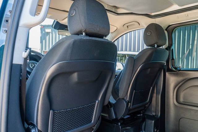 Used 2021 Mercedes-Benz Metris Passenger image 33