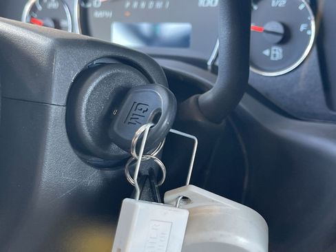 New 2025 GMC Savana 2500 Extended w/ Driver Convenience Package image 17