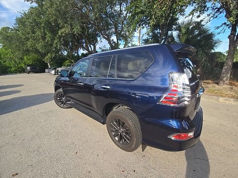 Used 2020 Lexus GX 460 Premium w/ Premium Package AWD/4WD image 8