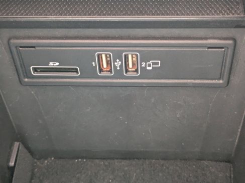 Used 2018 Mercedes-Benz GLC 300 image 25