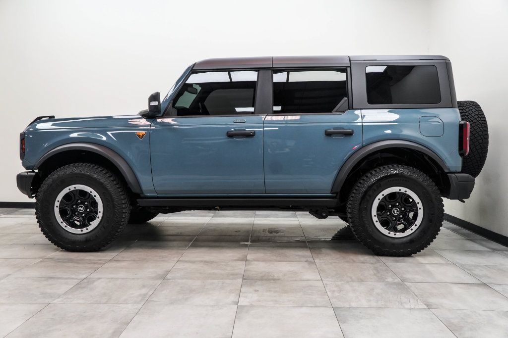 Used 2023 Ford Bronco Badlands w/ Sasquatch Package AWD/4WD image 9