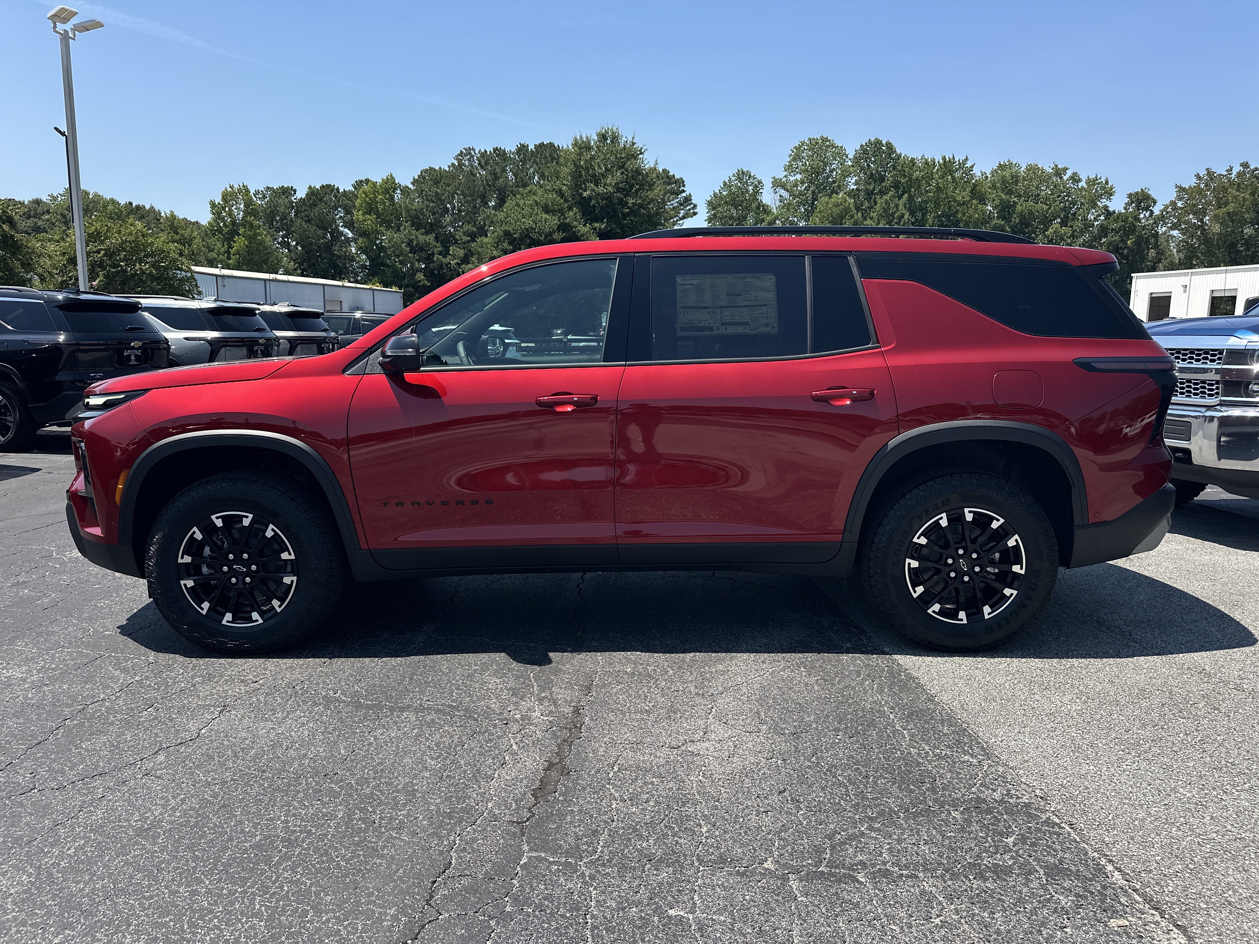 New 2026 Chevrolet Traverse Z71 w/ Enhanced Driving Package AWD/4WD image 6