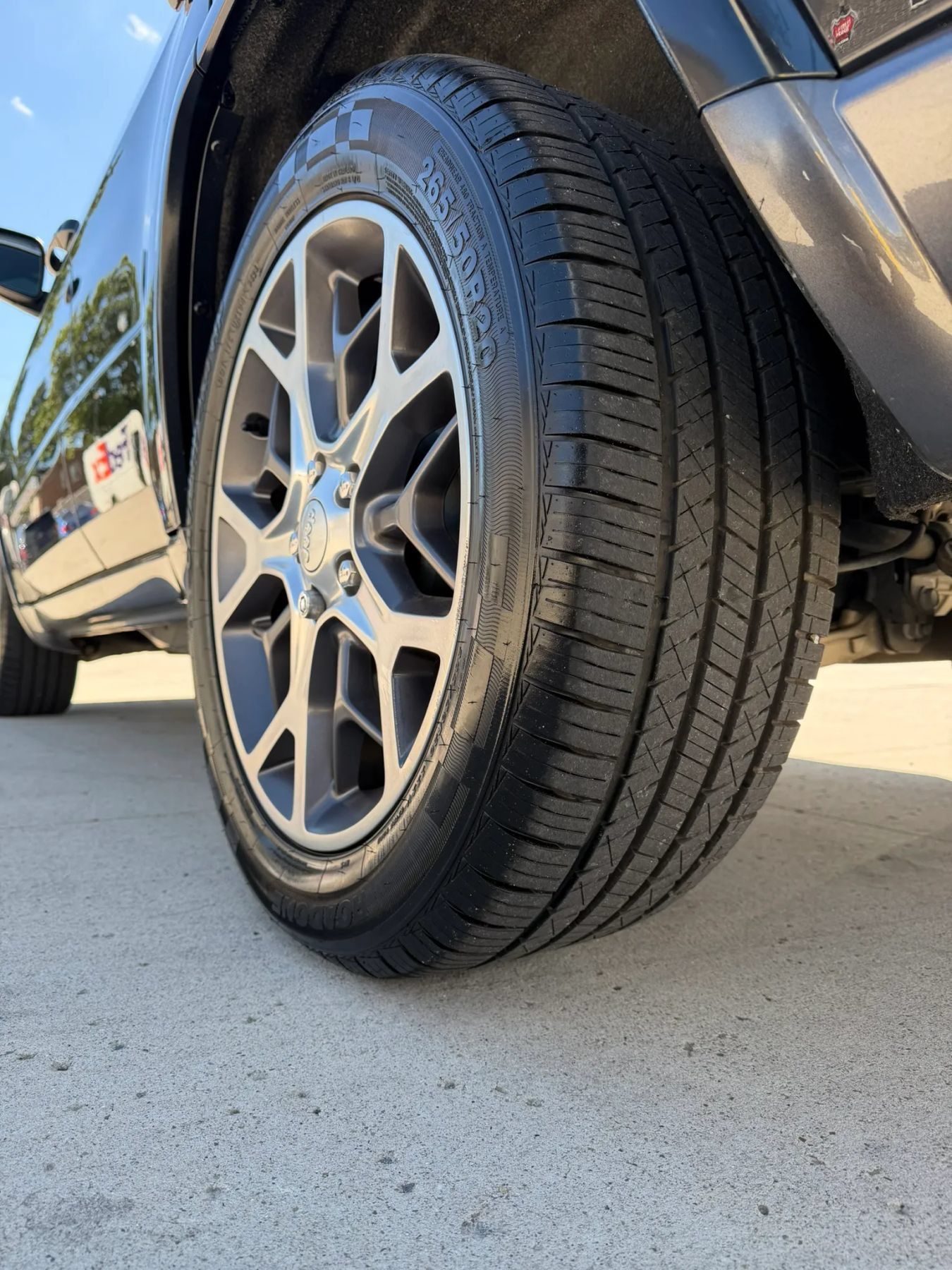 Used 2018 Jeep Grand Cherokee Limited AWD/4WD image 10