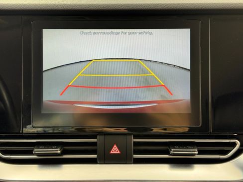 Used 2020 Kia Niro EX image 26