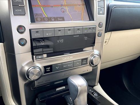 Used 2020 Lexus GX 460 Luxury w/ Accessory Package AWD/4WD image 35