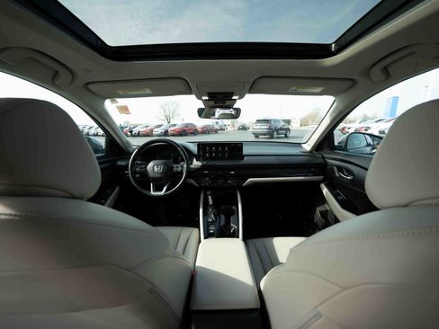 Used 2024 Honda Accord Touring image 19