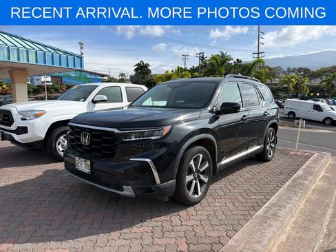 Used 2023 Honda Pilot Touring image 1