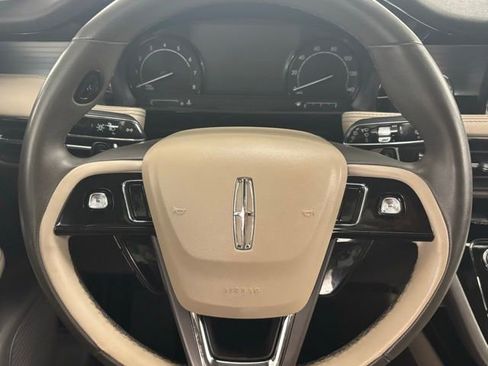 Used 2022 Lincoln Corsair FWD image 23