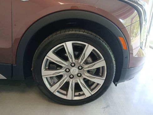 Used 2022 Cadillac XT4 Premium Luxury w/ Technology Package AWD/4WD image 8