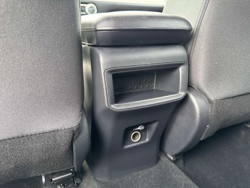 Used 2021 Toyota RAV4 LE FWD image 15