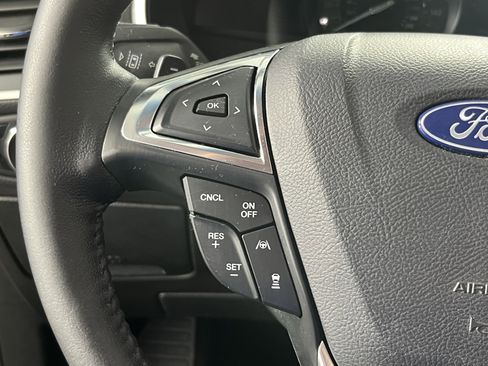 Used 2019 Ford Edge Titanium w/ Equipment Group 301A image 19