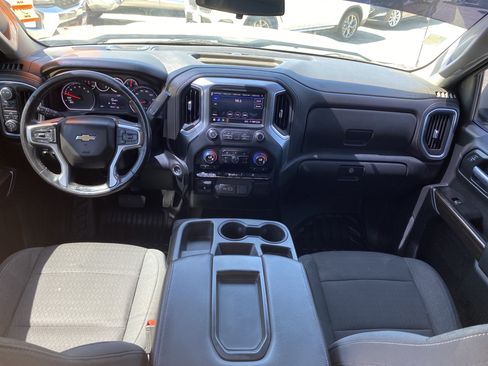 Used 2020 Chevrolet Silverado 1500 LT w/ Convenience Package AWD/4WD image 19