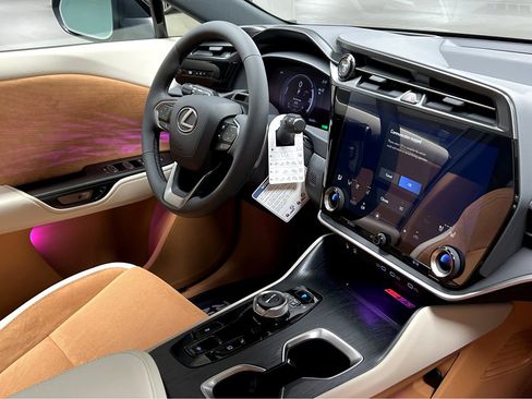 New 2026 Lexus RZ 450e AWD image 32