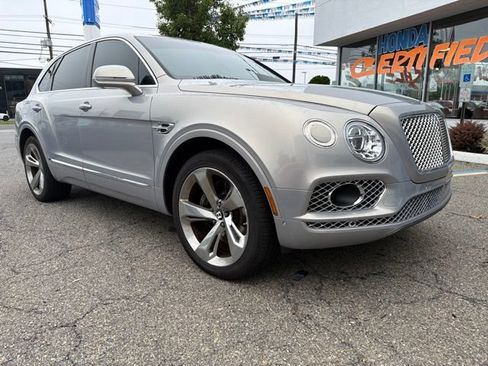 Used 2018 Bentley Bentayga AWD/4WD image 3