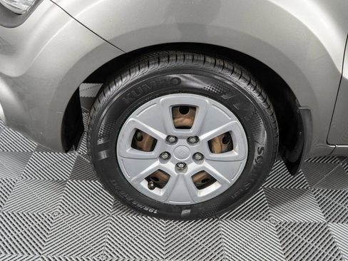 Used 2013 Kia Soul image 23