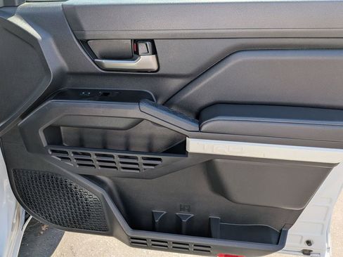 Used 2024 Toyota Tacoma TRD Off-Road image 32