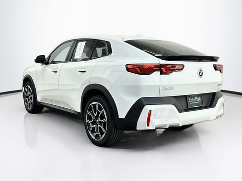 Used 2025 BMW X2 xDrive28i AWD/4WD image 5