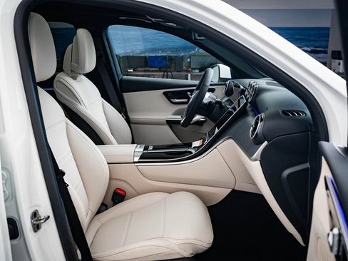 Certified 2026 Mercedes-Benz GLC 300 4MATIC image 21