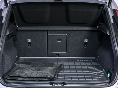 Used 2026 Volvo XC40 B4 Plus w/ Protection Package Premier image 30