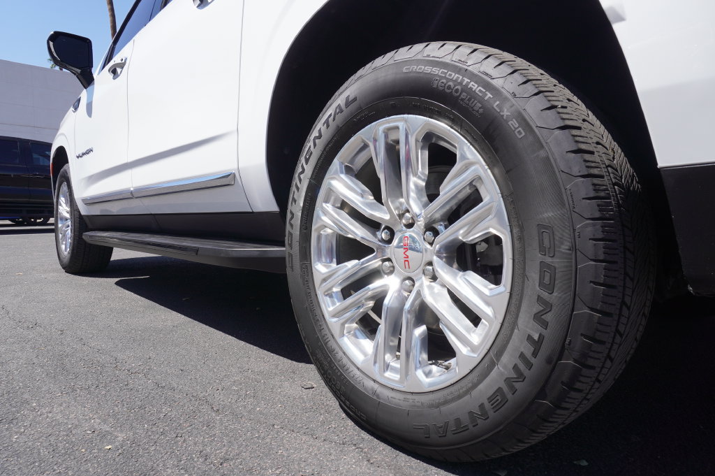 Certified 2023 GMC Yukon XL SLT AWD/4WD image 7