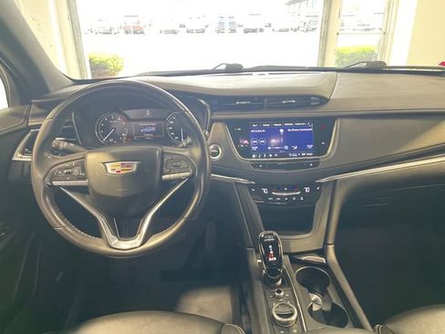 Used 2024 Cadillac XT6 Luxury FWD image 17