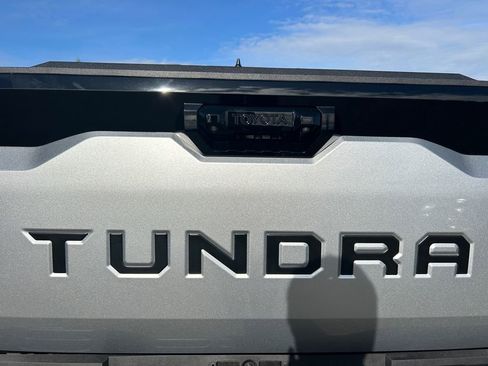Used 2024 Toyota Tundra Platinum AWD/4WD image 34