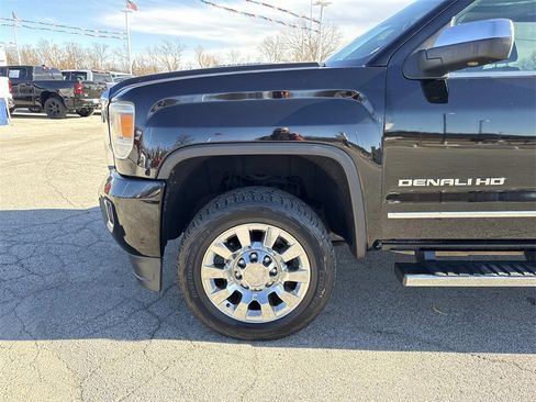 Used 2015 GMC Sierra 2500 Denali w/ Duramax Plus Package image 35