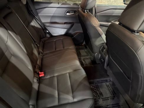 Certified 2025 Nissan Rogue SV w/ SV Premium Package FWD image 34