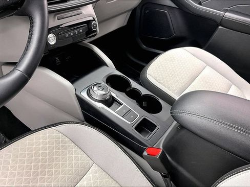 Certified 2025 Ford Escape Active w/ Active Premium Tech Pack FWD image 15