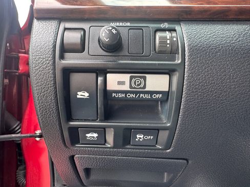 Used 2013 Subaru Legacy 2.5i Limited image 32