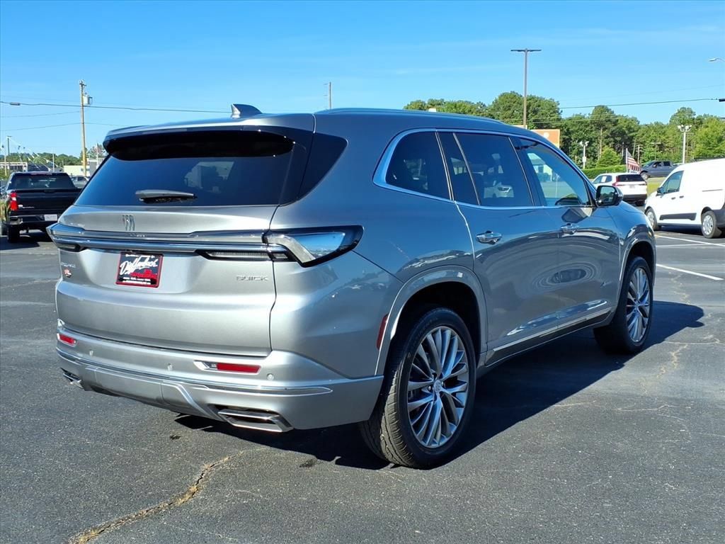Used 2025 Buick Enclave Avenir w/ Trailering Package, 5000 lbs. FWD image 19