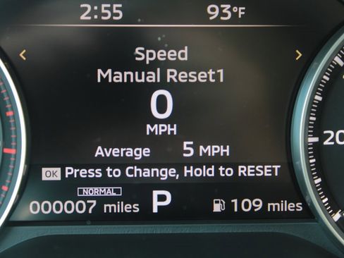 New 2025 Mitsubishi Outlander SE image 23