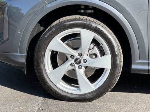 Certified 2025 Audi Q5 Premium w/ Premium Plus AWD/4WD image 37