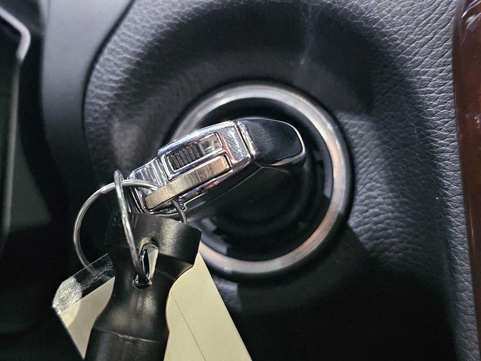Used 2012 Mercedes-Benz SLK 350 image 28