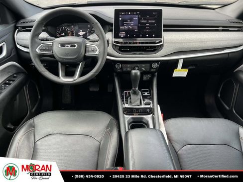 Used 2023 Jeep Compass Latitude AWD/4WD image 13