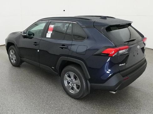 New 2025 Toyota RAV4 XLE w/ Convenience Package AWD/4WD image 5