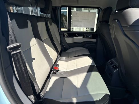 New 2025 INEOS Grenadier Fieldmaster Edition image 29