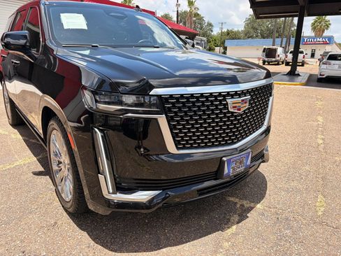 Used 2023 Cadillac Escalade Premium Luxury w/ Performance Package AWD/4WD image 6